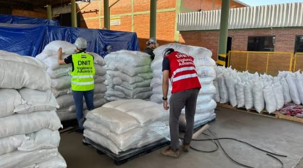 Allanan depósito en Limpio por cocaína oculta en granos