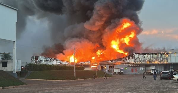 Incendio consume tres depósitos en Maka’i, Luque