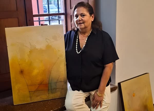 Embajada del Perú presenta muestra de Narda Allende