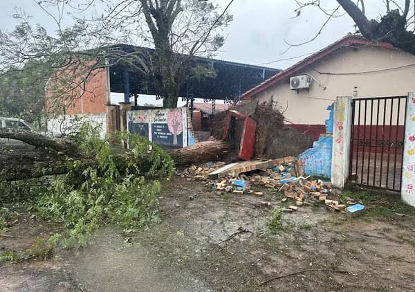 Tornado en Ñeembucú deja viviendas y escuelas dañadas