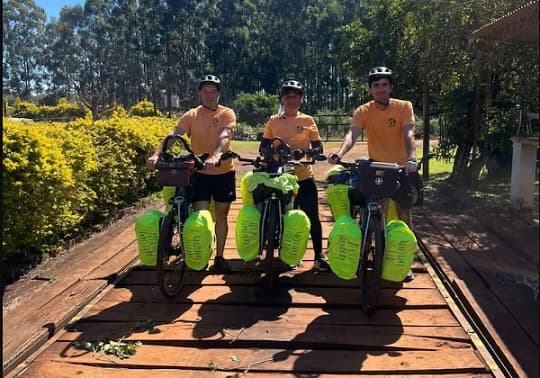 Tres ciclistas argentinos cruzan Paraguay rumbo a EE.UU en un viaje de 14.000 km hacia el Mundial
