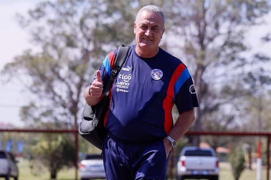 Alfaro presentó la lista de convocados para el último combo de Eliminatorias, con varias sorpresas