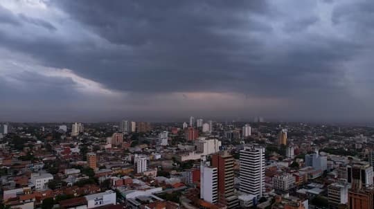 Jueves lluvioso, pero con noche fresca para alentar a la Albirroja
