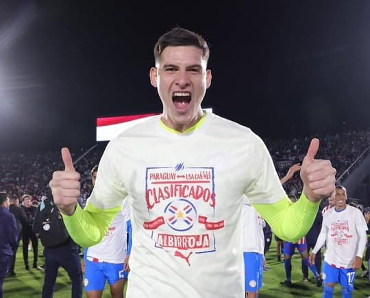 Orlando Gill debutará como arquero de la Albirroja ante Perú