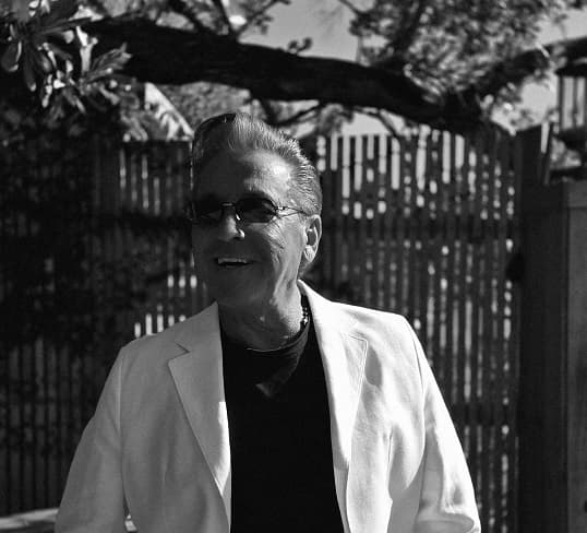 Ricardo Montaner lanza su primer álbum en vivo grabado en Vélez