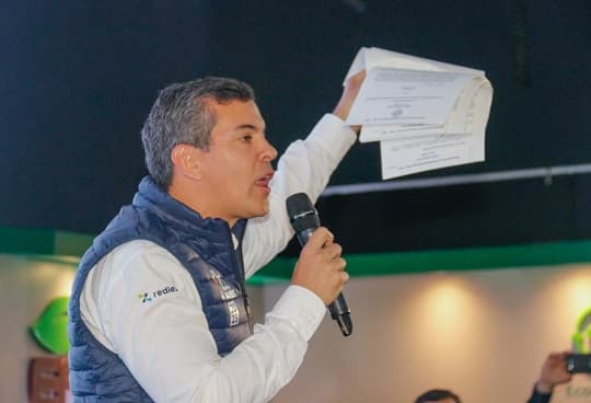 Peña promulga tres leyes de incentivos fiscales y tecnológicos