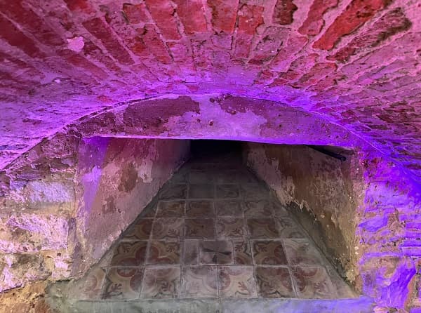 Congreso rescata sótano colonial del siglo XVIII