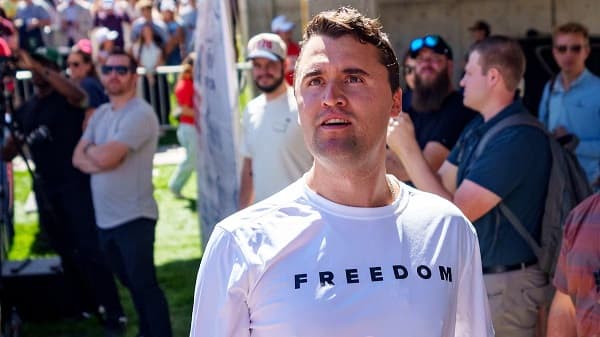 Identifican y detienen al sospechoso del asesinato de Charlie Kirk