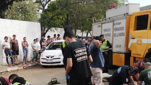 Dos hombres mueren asfixiados en tubo cloacal