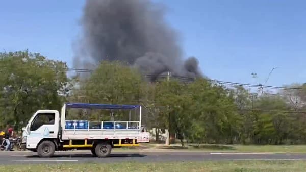 Bomberos controlan incendio cerca del Parque Ñu Guasu