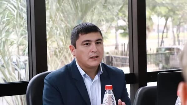 Senador plantea aporte del 2% al IPS para seguro de desempleo