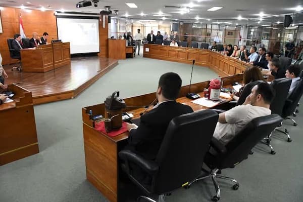 Junta investiga pagos de Nenecho con fondos de bonos G8 a acreedores de Empo