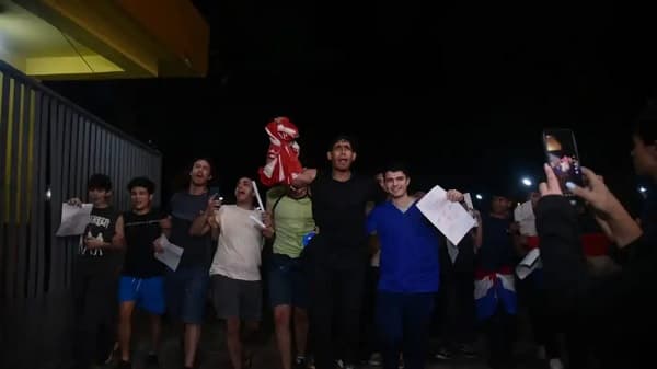 Manifestantes de la Gen Z liberados en la noche del domingo