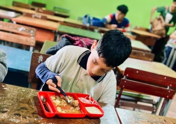 Multan a empresa por dejar sin almuerzo a 326 alumnos