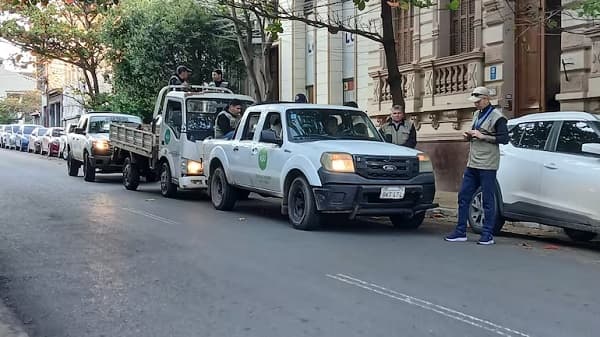 Operativo despeje retira cuidacoches del microcentro