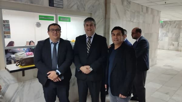 Hijos de Salvador Cabañas buscan declararlo insano