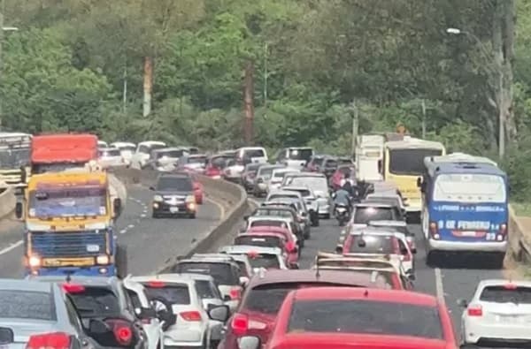 Ruta PY-02 colapsó sin presencia de la Caminera