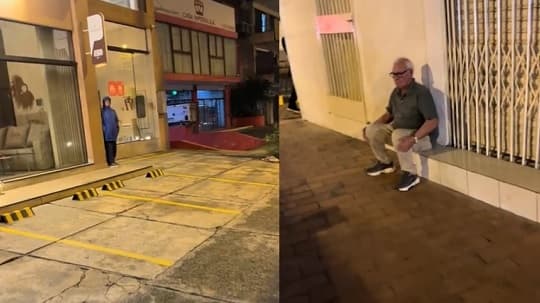 El abuelito que espera todos los días a su nieta en la parada