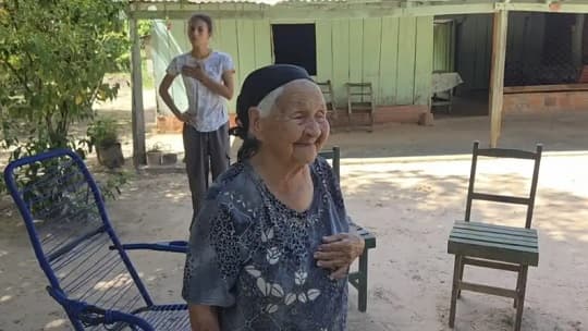 Del abigeato a la esperanza: abuelita recibe donación inesperada