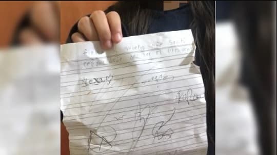 Niña recolecta firmas para que Santi Peña renuncie como presidente