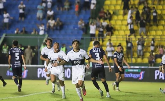 Olimpia venció 2-1 a Sportivo Ameliano y suma su segunda victoria seguida