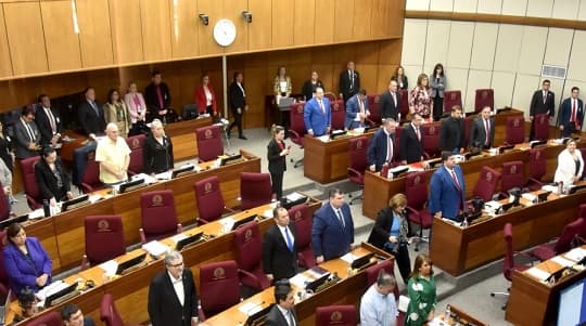 Senado debate retorno al voto secreto en la Corte Suprema