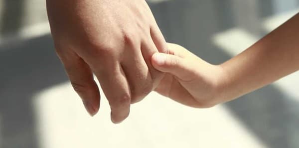 Adopción póstuma: un fallo que honra el amor de una madre