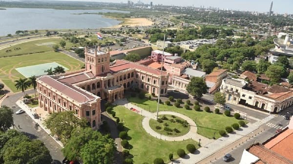 Fitch prevé crecimiento de 4,8% para Paraguay en 2025