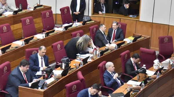 Senado postpone proyecto de ley de protección de datos