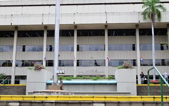 ANDE descarta suba de tarifa para el 90% de usuarios