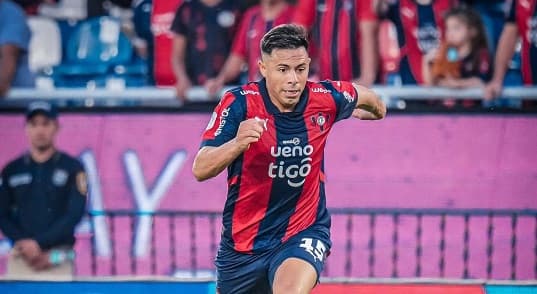 Blas Riveros recibió el alta y ya entrena con normalidad