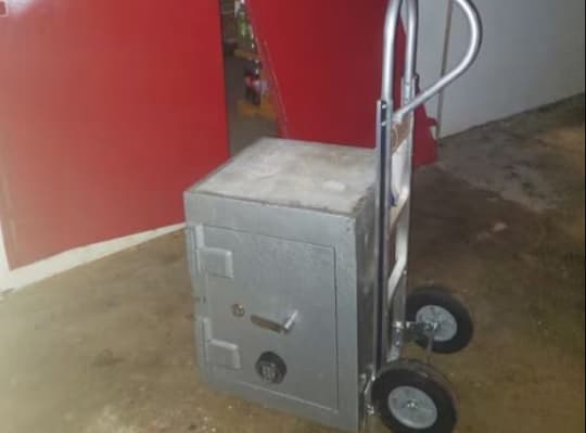 Asalto con rehenes en un supermercado de Areguá: los delincuentes no lograron llevarse la caja fuerte