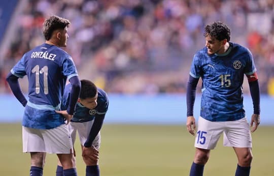 Paraguay cae 2-1 ante un Estados Unidos más intenso y dominante