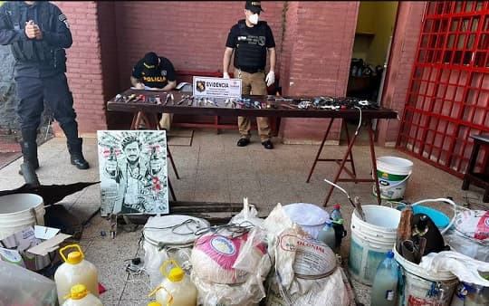 Requisa en el Cereso incauta armas, drogas y celulares