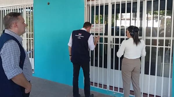 Superintendencia clausura por tercera vez laboratorio clandestino