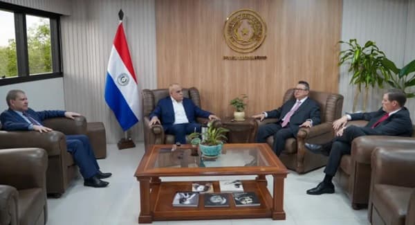 Senadores cartistas viajan a EE.UU. por agenda diplomática