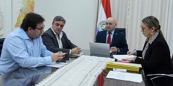 Fonaress: médicos denuncian usurpación de funciones y piden intervención urgente