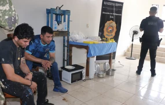 Senad desbarata laboratorio artesanal de cocaína en Ñemby