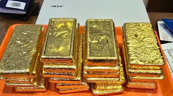 Incautan 22 kilos de oro en el aeropuerto y detienen a tres personas