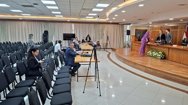 Recusación a juez suspende preliminar por caso Mafia de Pagarés