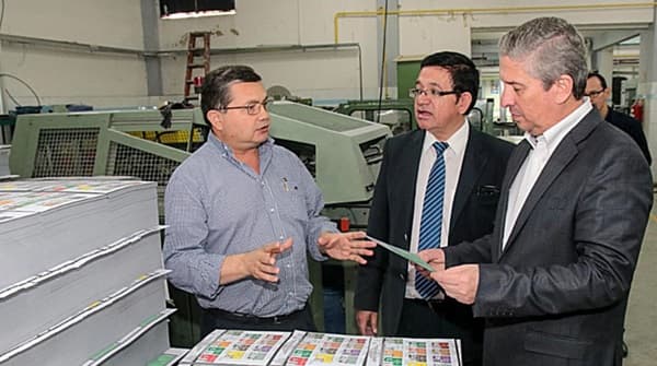 Debate opositor: papeletas versus urnas electrónicas