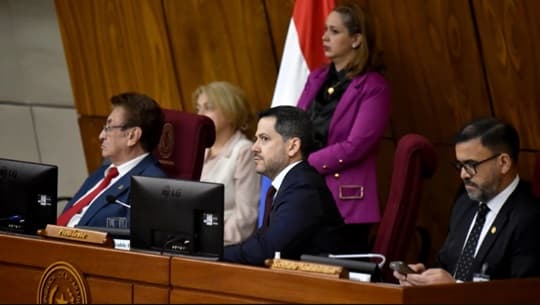 Raúl Latorre sumó 778 funcionarios en la Cámara de Diputados