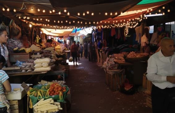 Mercado 4 abrirá de noche por primera vez, con horario extendido hasta las 21 este viernes y sábado