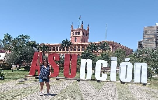 Viajera mexicana hizo escala en Asunción y elogió la hospitalidad paraguaya