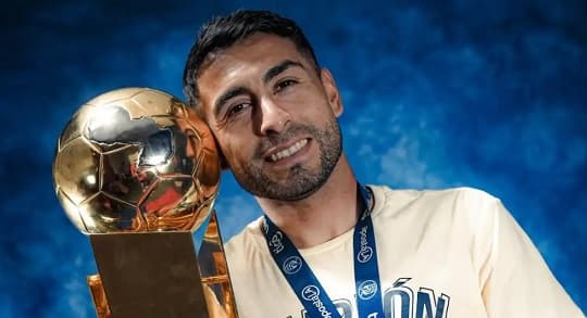 Cerro Porteño oficializó la salida de Pachi Carrizo tras dos ciclos en el club