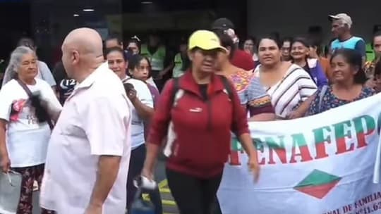 “Estamos pasando hambre”: madres reclaman víveres frente al MDS