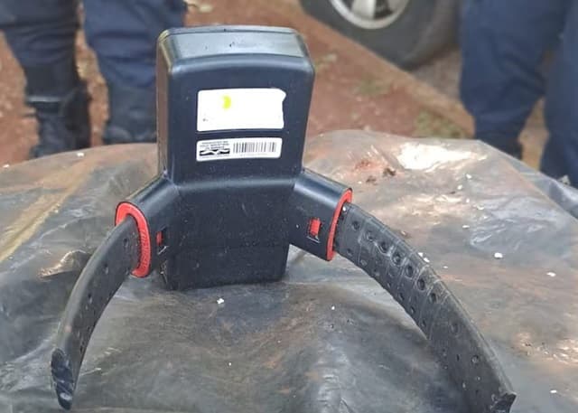 Hallan tobillera electrónica destruida en CDE: era de un ciudadano brasileño procesado por homicidio