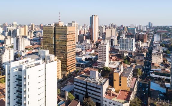 Gobierno impulsa vivienda propia en el centro de Asunción