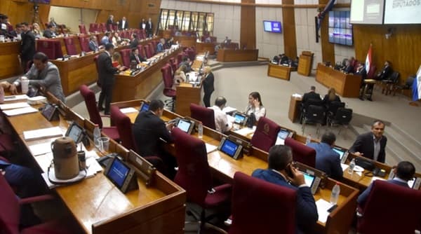 Diputados aprueban absorción de Repatriados por Relaciones Exteriores