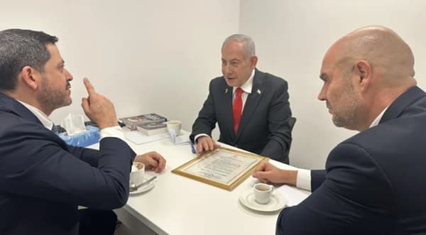 Latorre apoya a Netanyahu en pleno juicio por corrupción